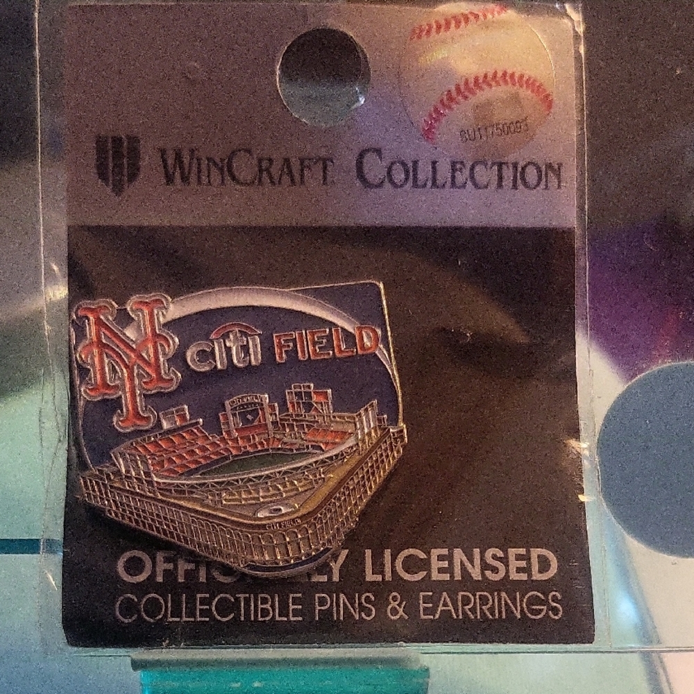WinCraft Blue and Red Citi Field Magnet
